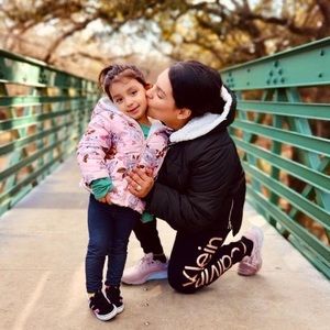 Meet your Posher, Abigail